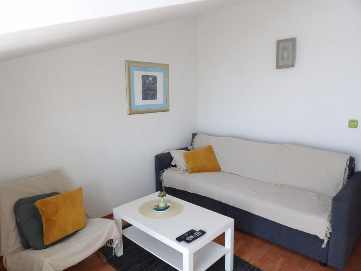 Apartment Matea - 20M From The Beach Cesarica Extérieur photo